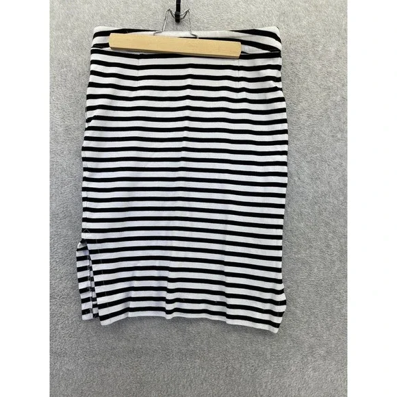 Banana Republic Women's Skirt Striped Side Slit Pull On Size 4 Black White - Picture 2 of 9